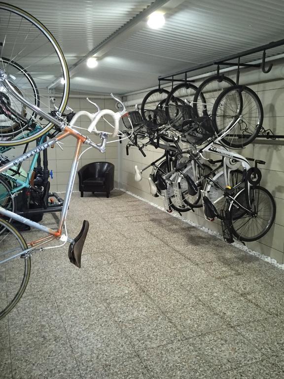 Aparthotel Residenza Le Due Torri Riva del Garda Exterior foto